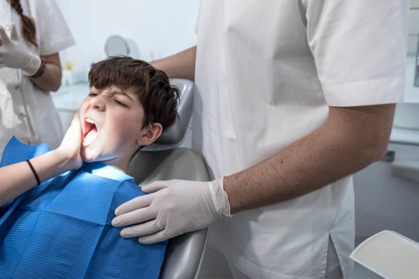 Best Urgent Tooth Repair  in Hilbert, WI